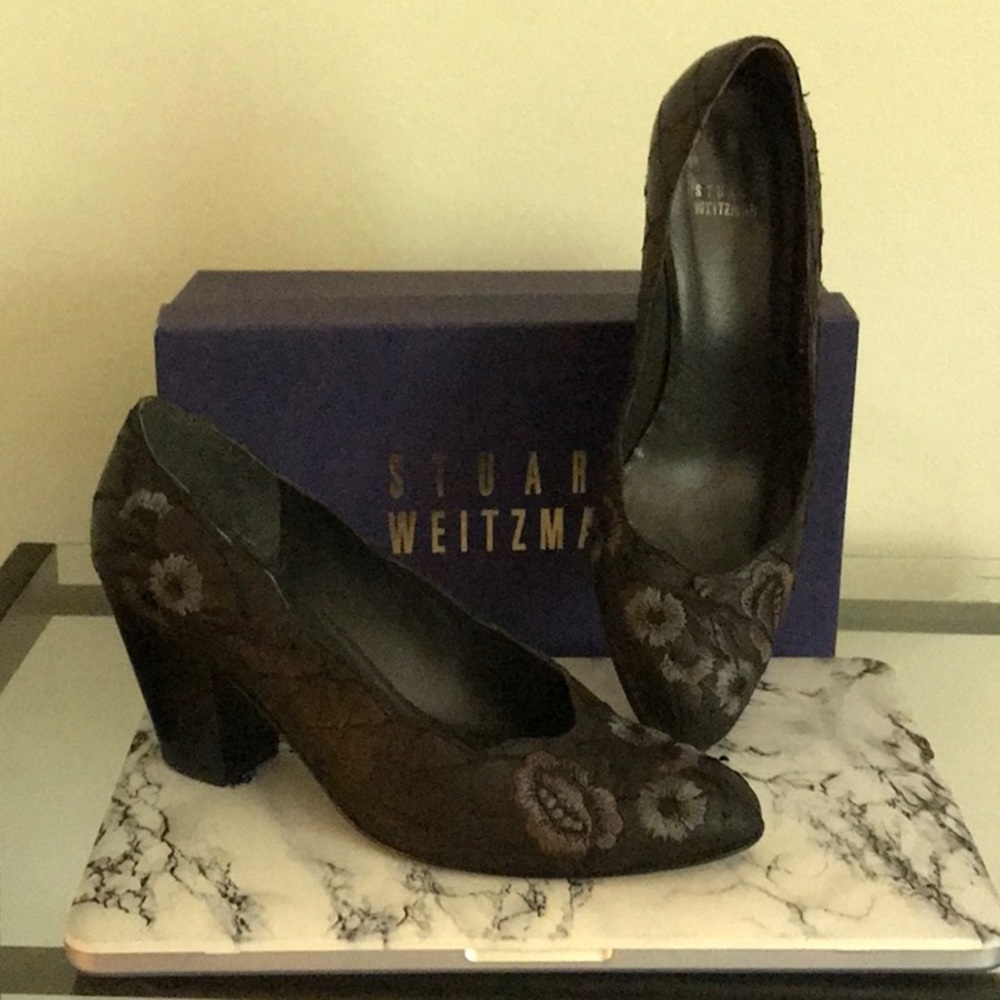 STUART  WEITZMAN RUFFINI BLACK LOGO  NAPPA WOMENS PUMP